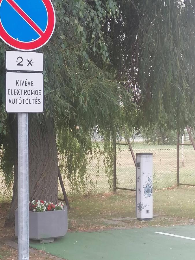 Park Vendeghaz Hotel Herend Eksteriør billede